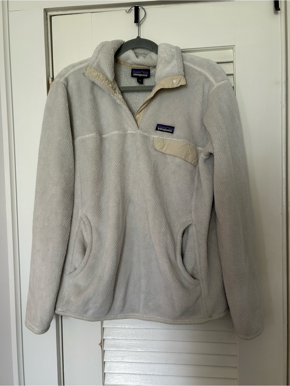 Patagonia Light Gray Zip-Up Fleece Pullover